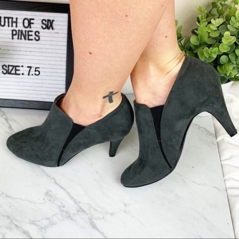 A.n.a grey heeled booties